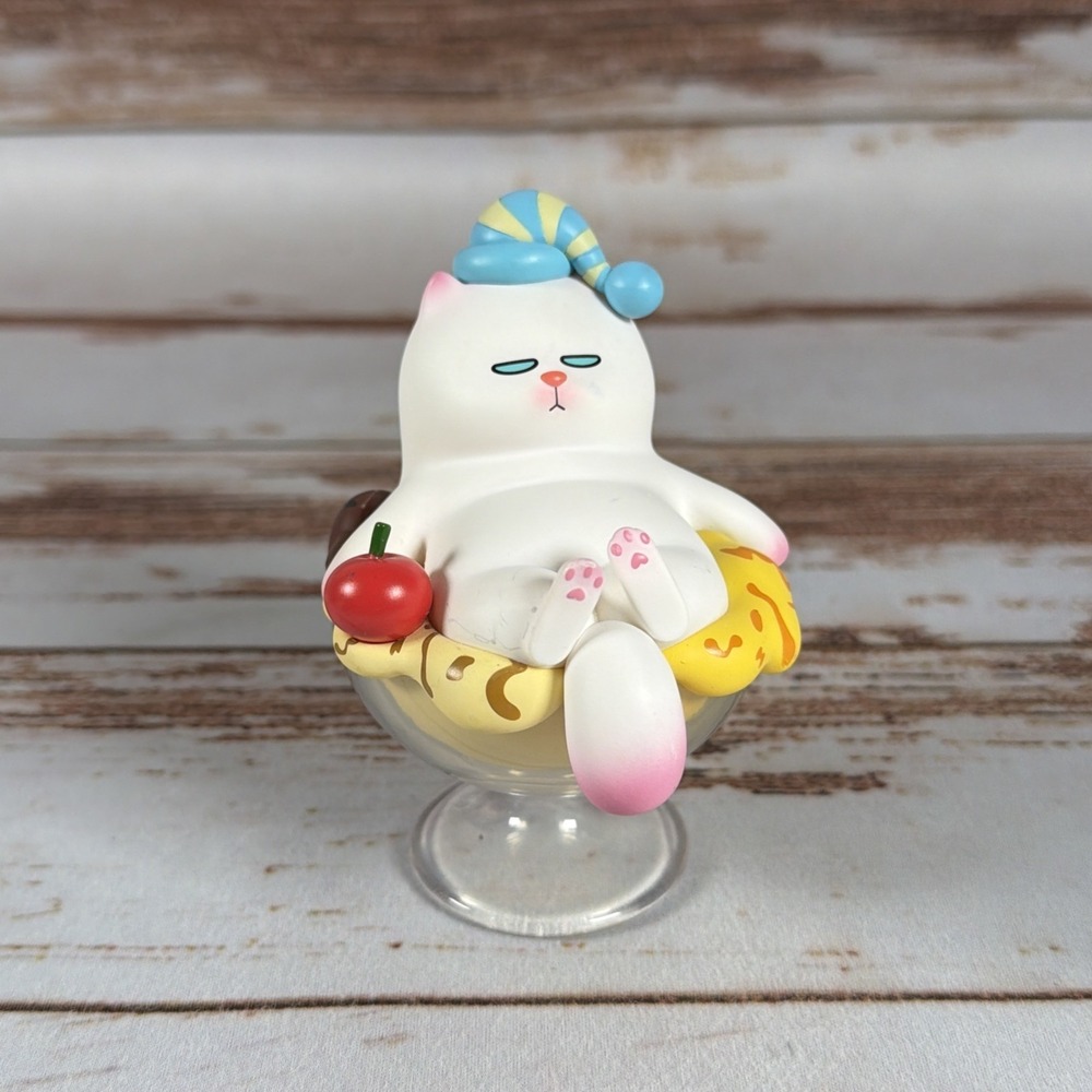 POP MART ViViCat Sweet & Delicate Series Action Figure Collectible - Picture 1 of 6